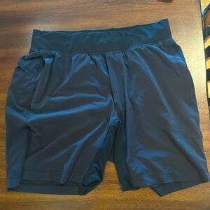 Men’s M Lululemon Shorts